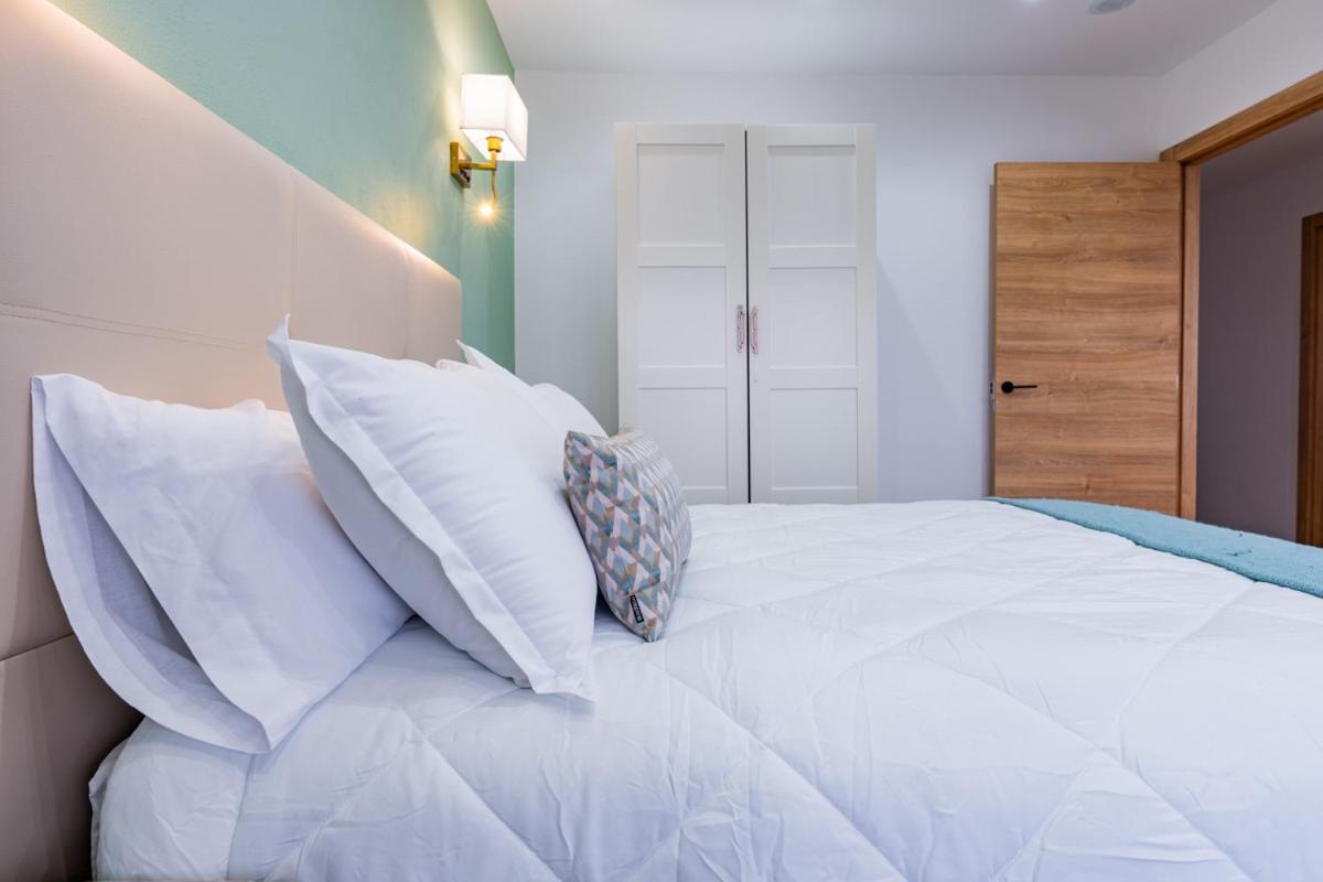 Apartamentos Montes Vindios Onís Exteriör bild