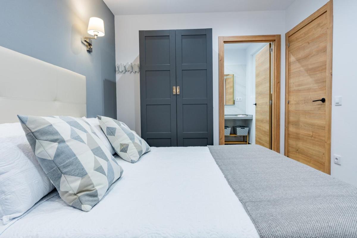 Apartamentos Montes Vindios Onís Exteriör bild