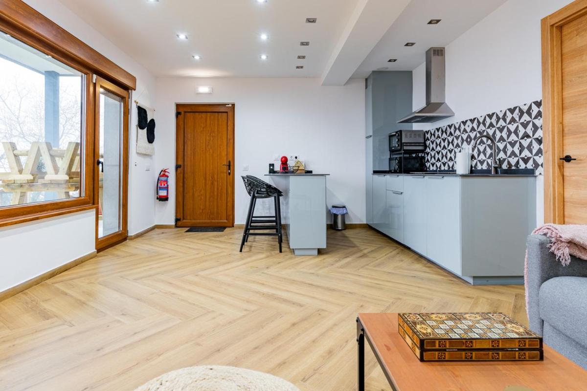 Apartamentos Montes Vindios Onís Exteriör bild