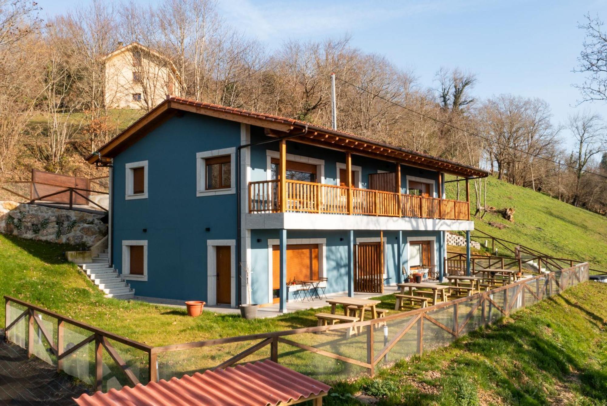 Apartamentos Montes Vindios Onís Exteriör bild